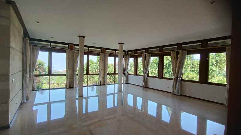 dijual rumah setiabudy regency