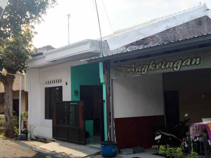 dijual rumah sinar waluyo