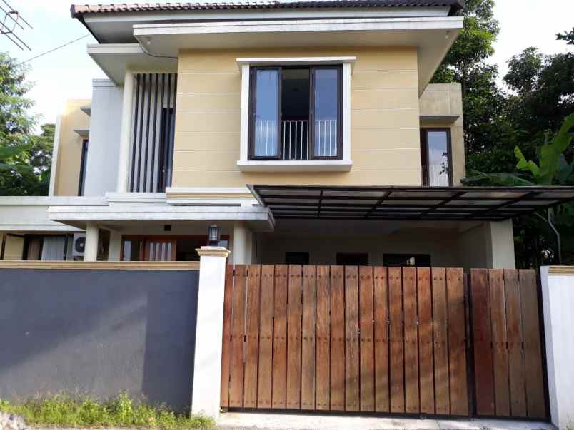 dijual rumah sinduadi