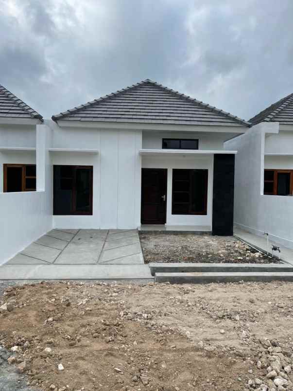 dijual rumah siyono wetan logandeng kec