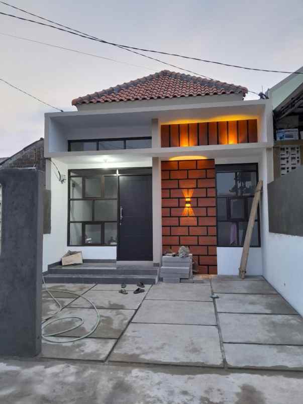 dijual rumah sukamaju baru tapos depok