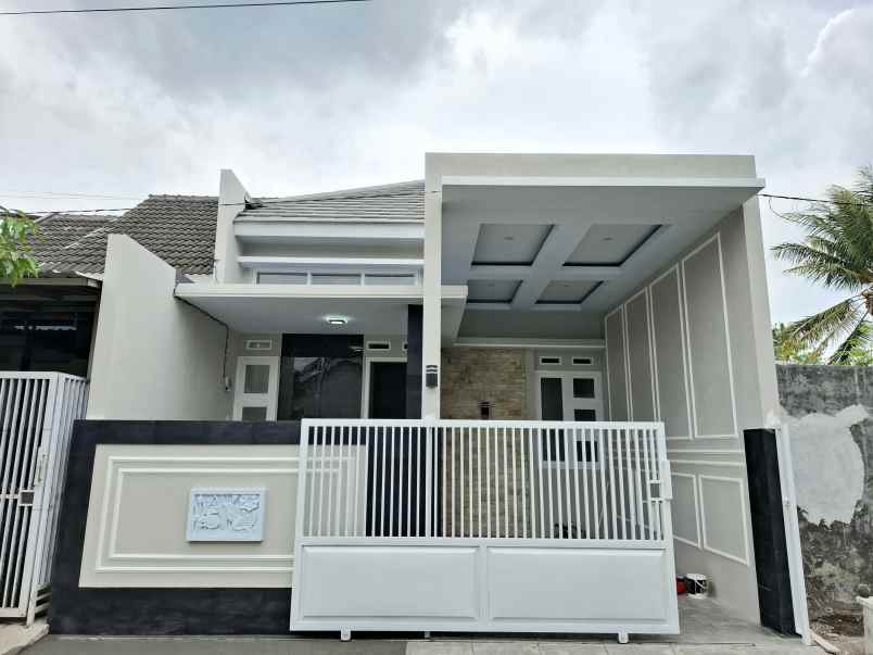 dijual rumah sumbersari