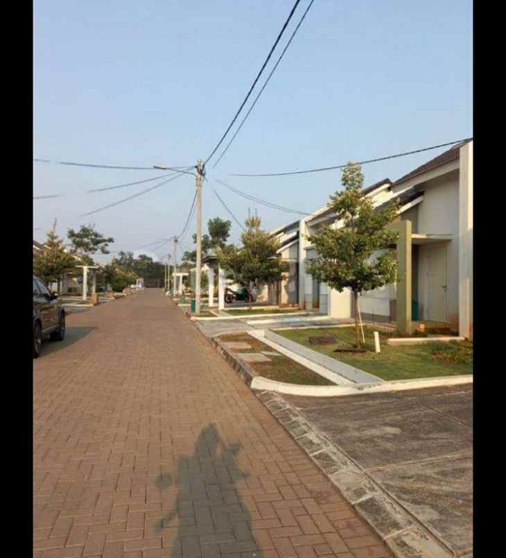 dijual rumah summarecon karawang