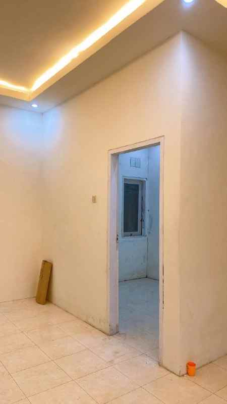 dijual rumah surya residence