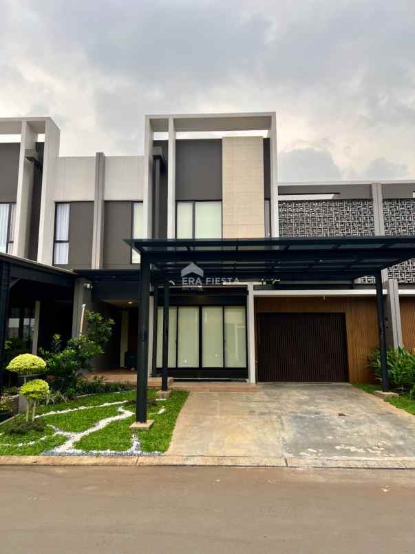 dijual rumah suvarna sutera cikupa