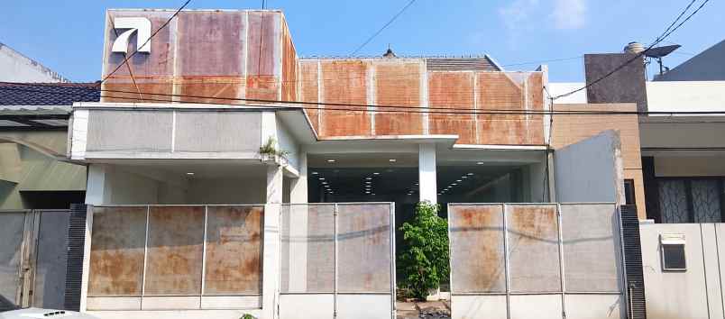 dijual rumah taman galaxy