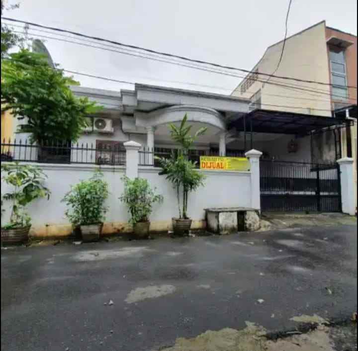 dijual rumah taman persada kemala