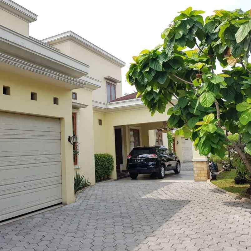 dijual rumah taman radio dalam