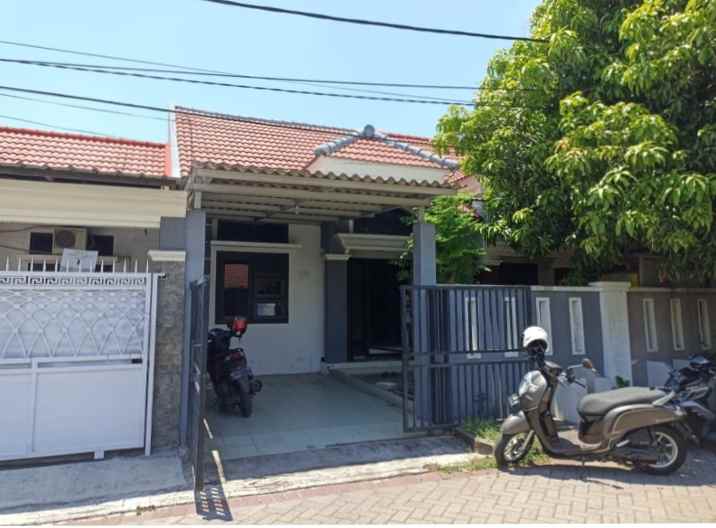 dijual rumah taman wiguna selatan