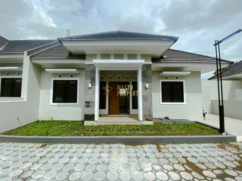 dijual rumah tamanmartani kalasan sleman