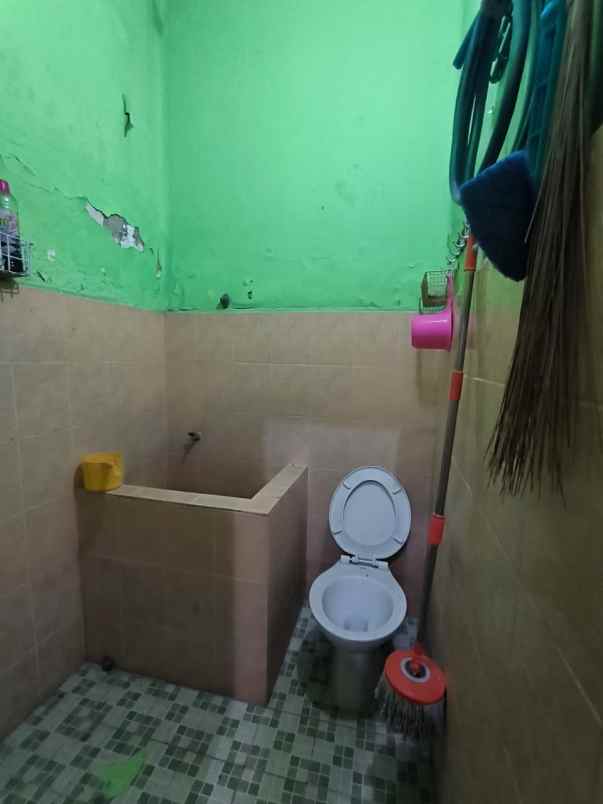 dijual rumah tambaksari