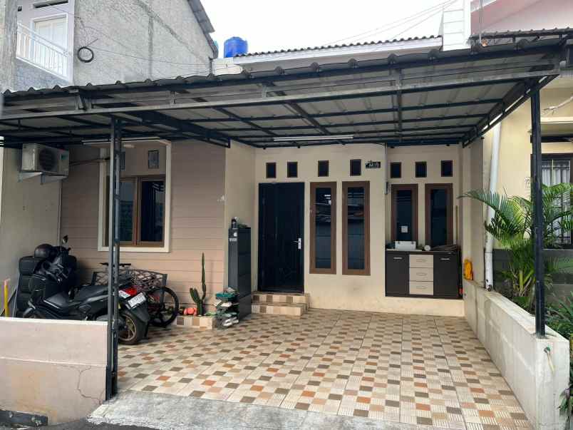 dijual rumah tanah baru beji depok