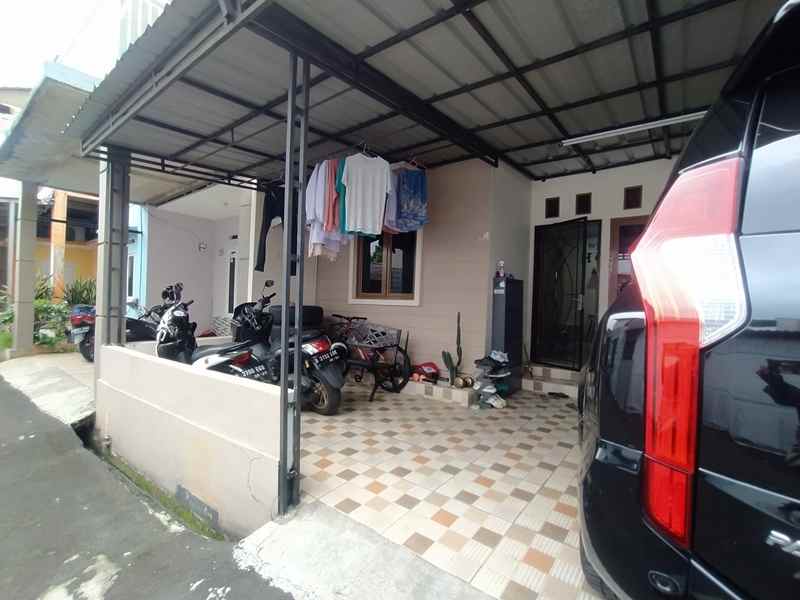 dijual rumah tanah baru beji depok