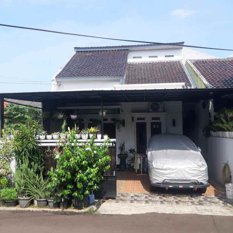 dijual rumah tanah baru depok