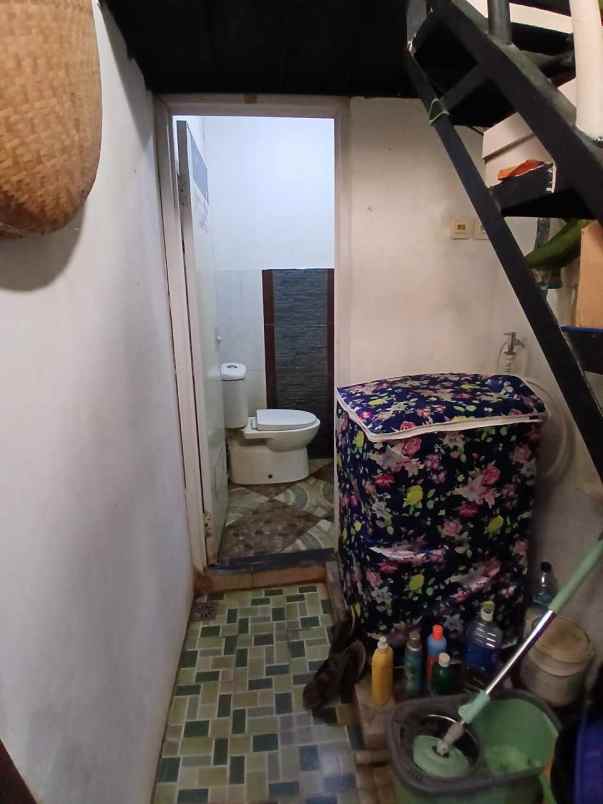 dijual rumah tanah baru depok