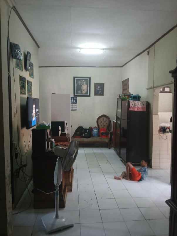 dijual rumah tanah luas tengah kota