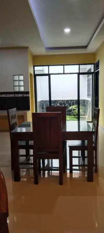 dijual rumah tanjung barat