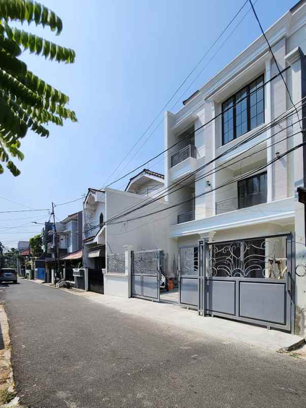 dijual rumah tebet