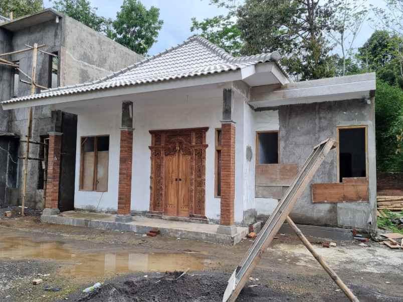 dijual rumah tegalarum borobudur magelang