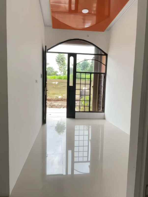 dijual rumah tembalang