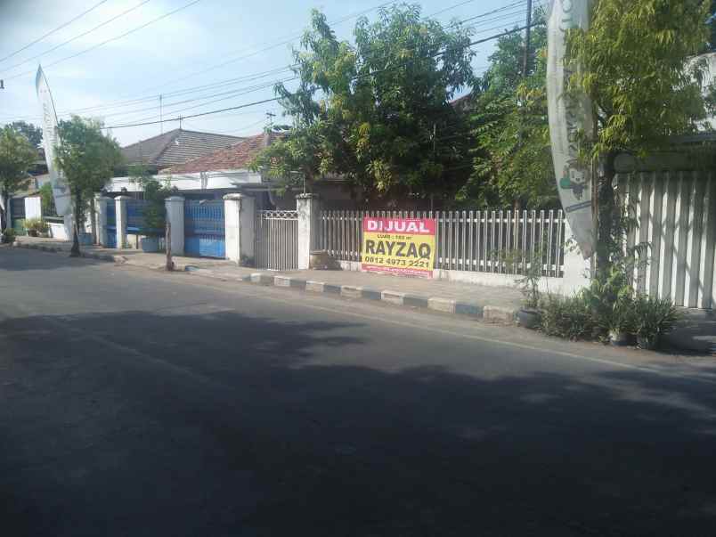 dijual rumah tepi jalan erlangga pasuruan kota jatim