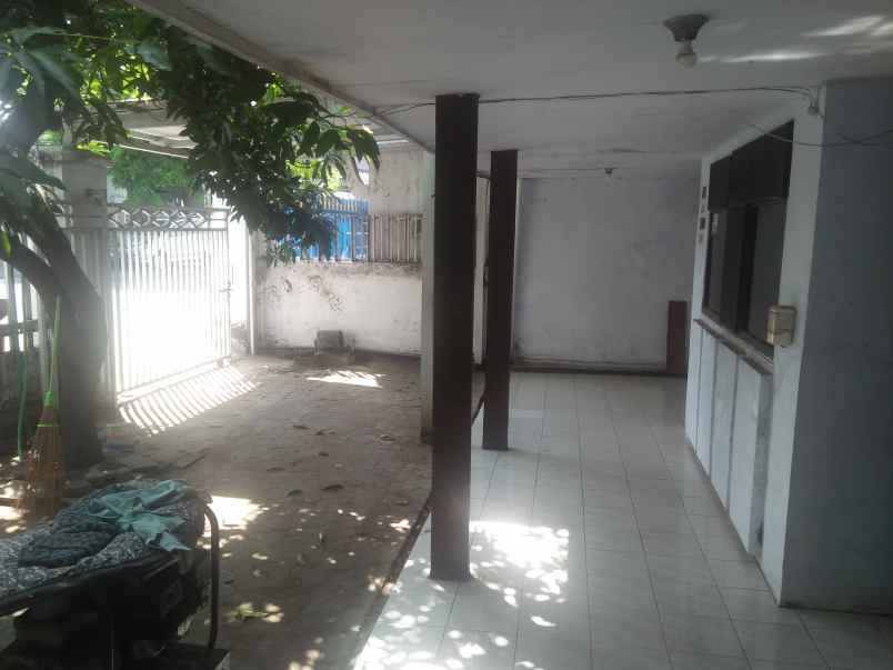 dijual rumah tepi jalan erlangga pasuruan kota jatim