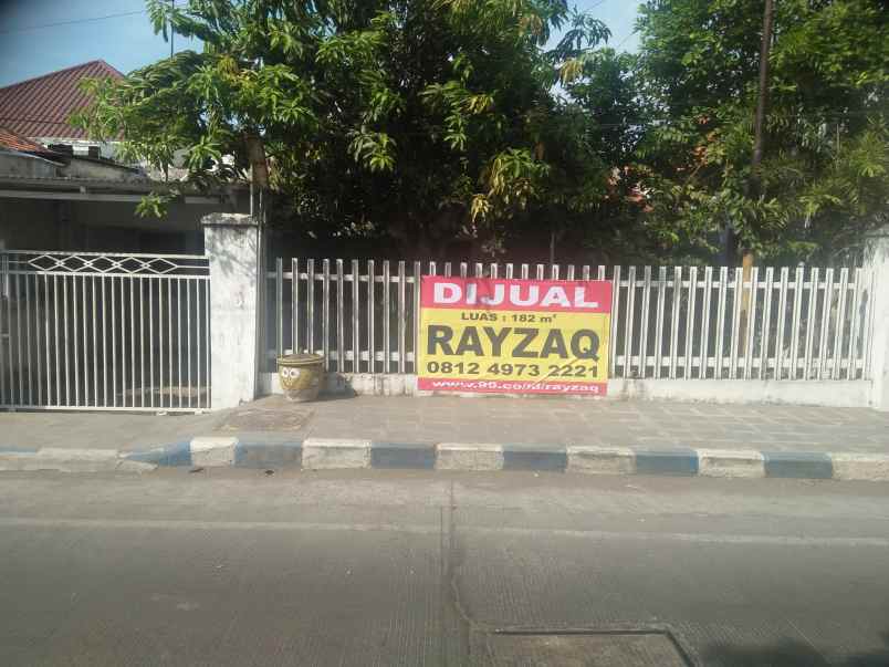 dijual rumah tepi jalan erlangga pasuruan kota jatim