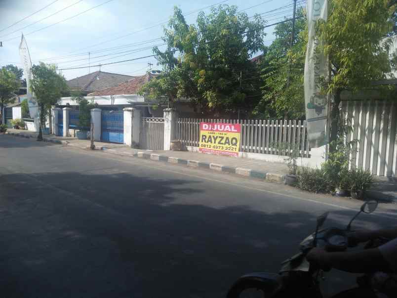 dijual rumah tepi jalan erlangga pasuruan kota jatim