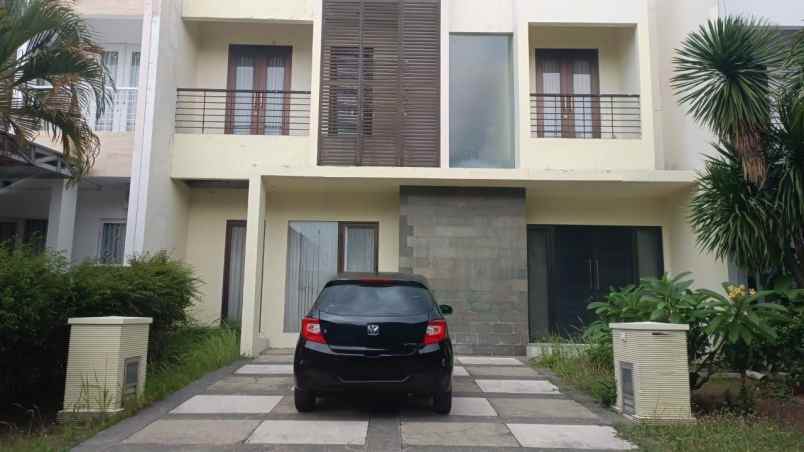 dijual rumah the mansion pakuwon indah surabaya