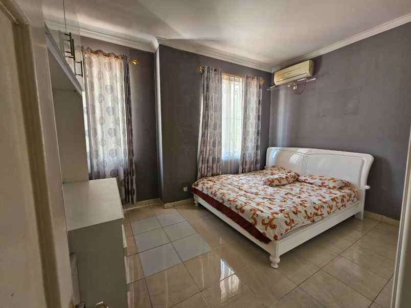 dijual rumah the royal residence cakung