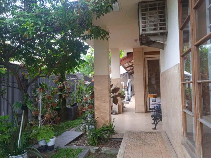 dijual rumah turangga