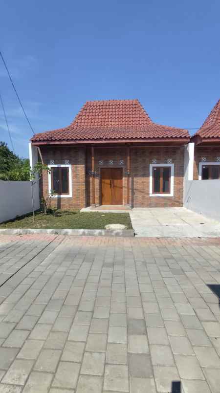 dijual rumah turi donokerto sleman