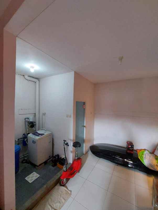 dijual rumah valencia puri surya jaya