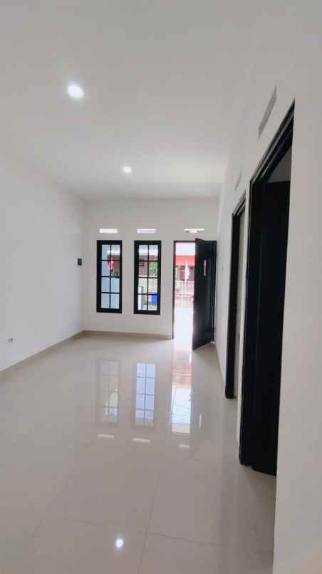 dijual rumah villa dago pamulang