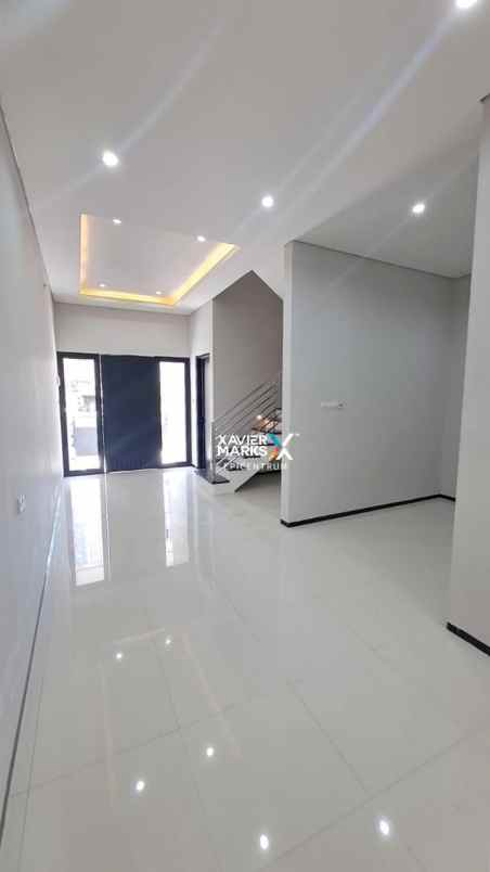 dijual rumah villa kalijudan