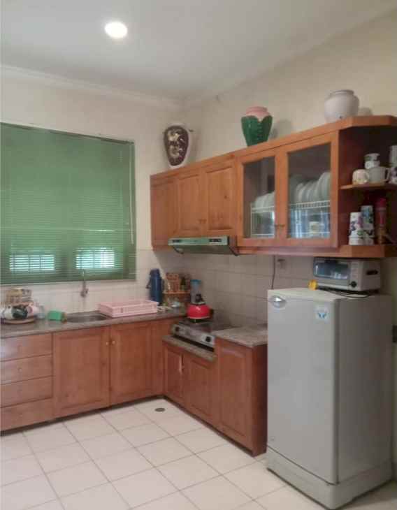 dijual rumah villa little venice