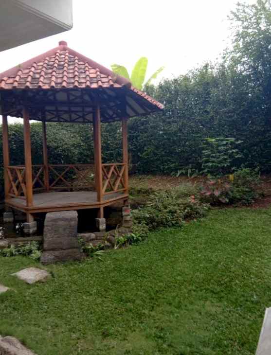 dijual rumah villa little venice