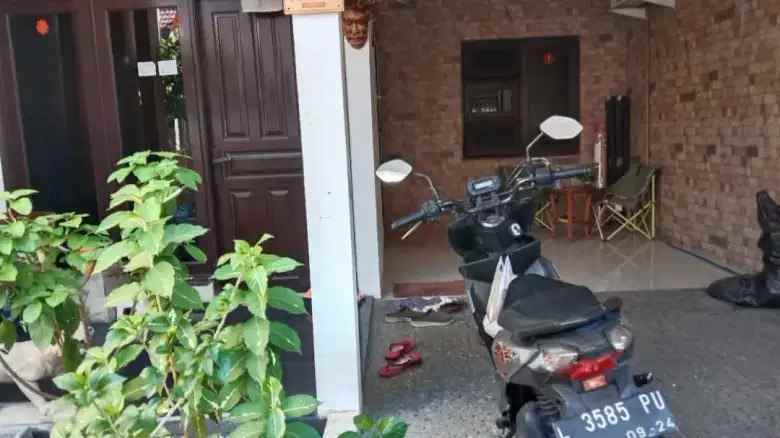 dijual rumah wiguna selatan indah