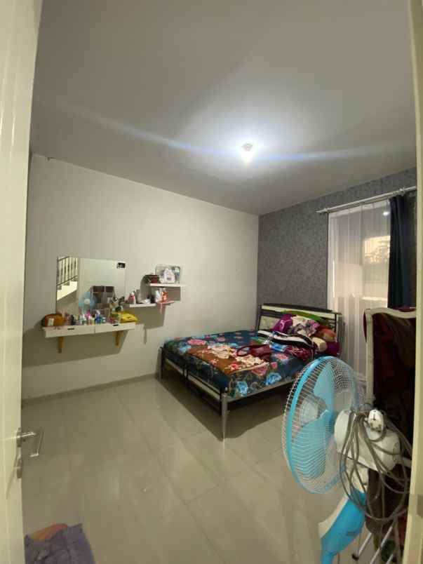 dijual rumah wisata regency