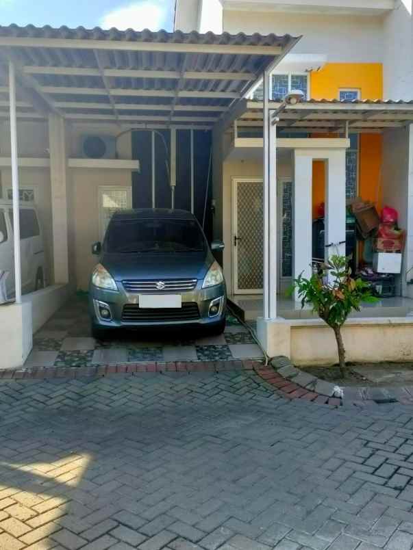 dijual rumah wisata semanggi