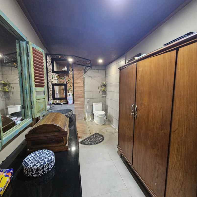 dijual tanah belakang plaza renon