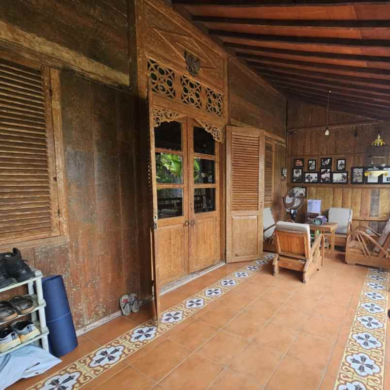 dijual tanah belakang plaza renon