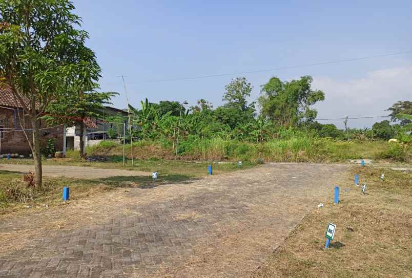 dijual tanah kemuning sumbersuko kec