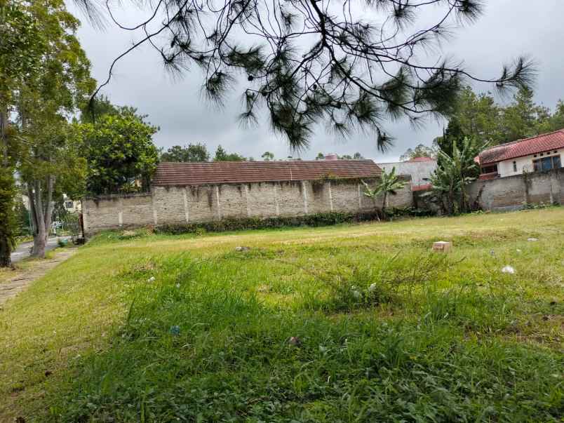 dijual tanah komplek graha puspa