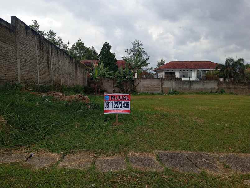 dijual tanah komplek graha puspa