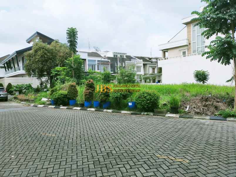 dijual tanah komplek river view polonia