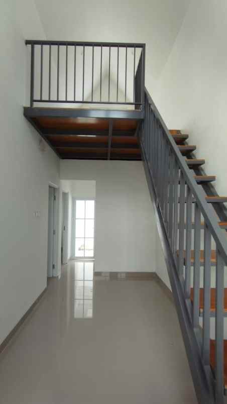 dijual townhouse 2 lantai termurah di jatibening