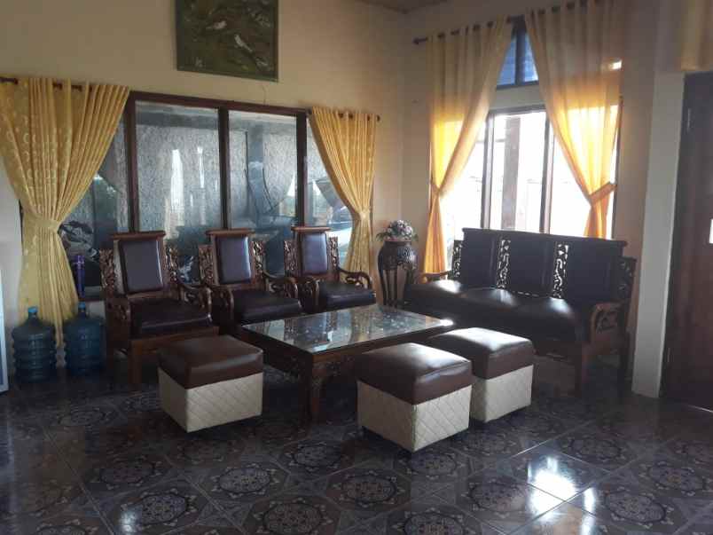 dijual villa asri di cisarua bandung barat