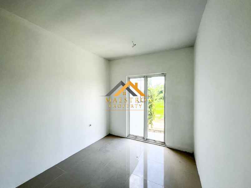 dijual villa komplek graha metropolitan