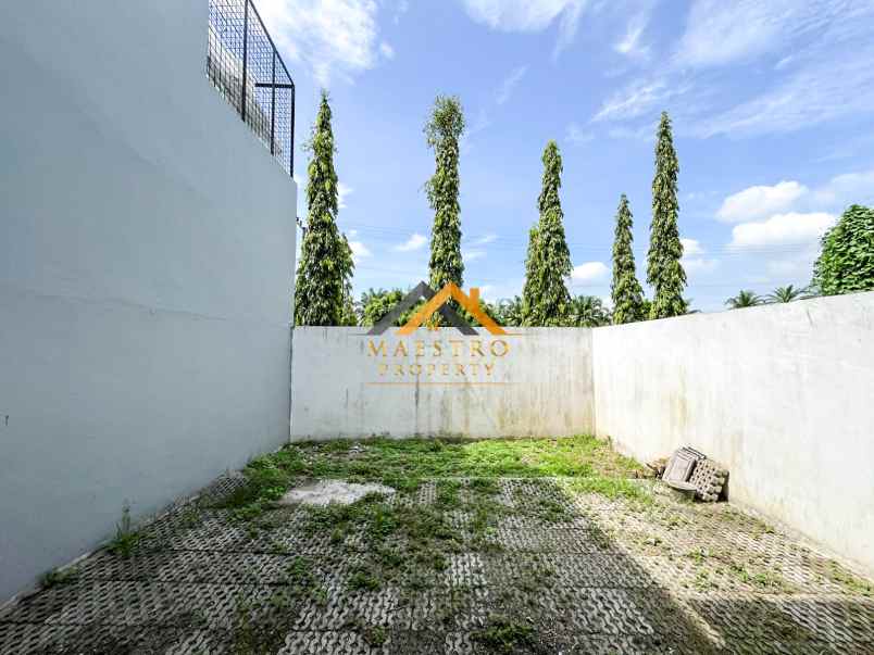 dijual villa komplek graha metropolitan